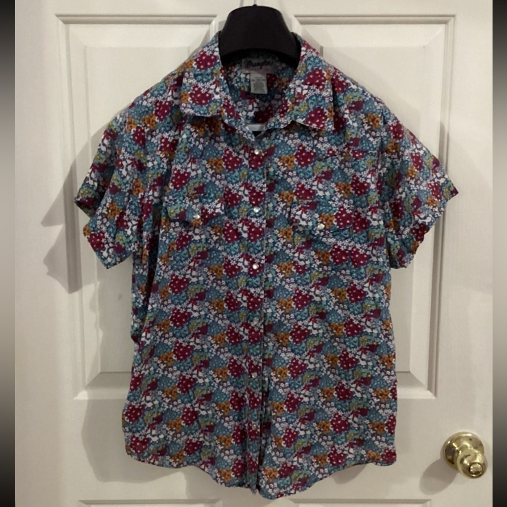 Wrangler Blue and Burgundy Floral Button Down Shirt with Pearl Snaps